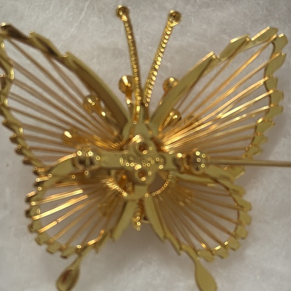 Monet Butterfly Brooch Pin Gold Tone Rhinestones Vintage Signed - Picture 4 of 5